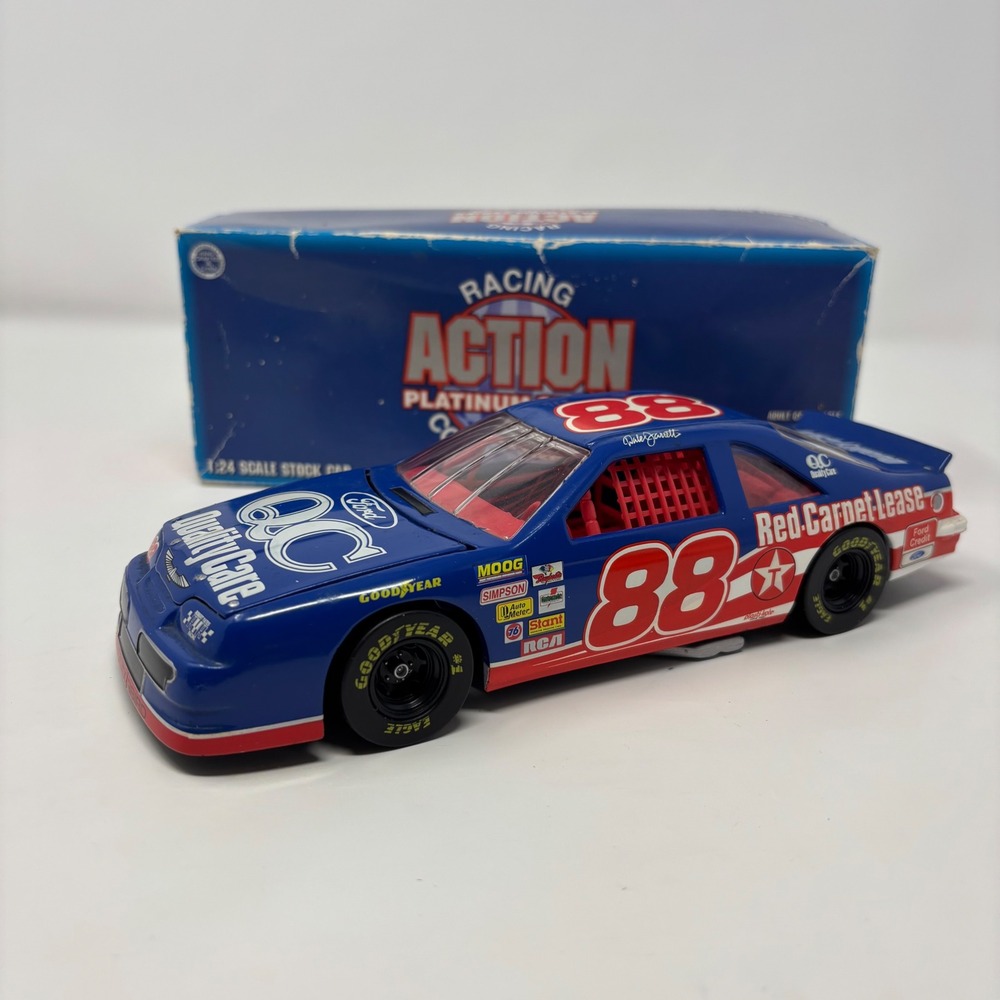 Dale Jarrett #88 Quality Care Ford Thunderbird 1:24 Diecast Action Stock Car